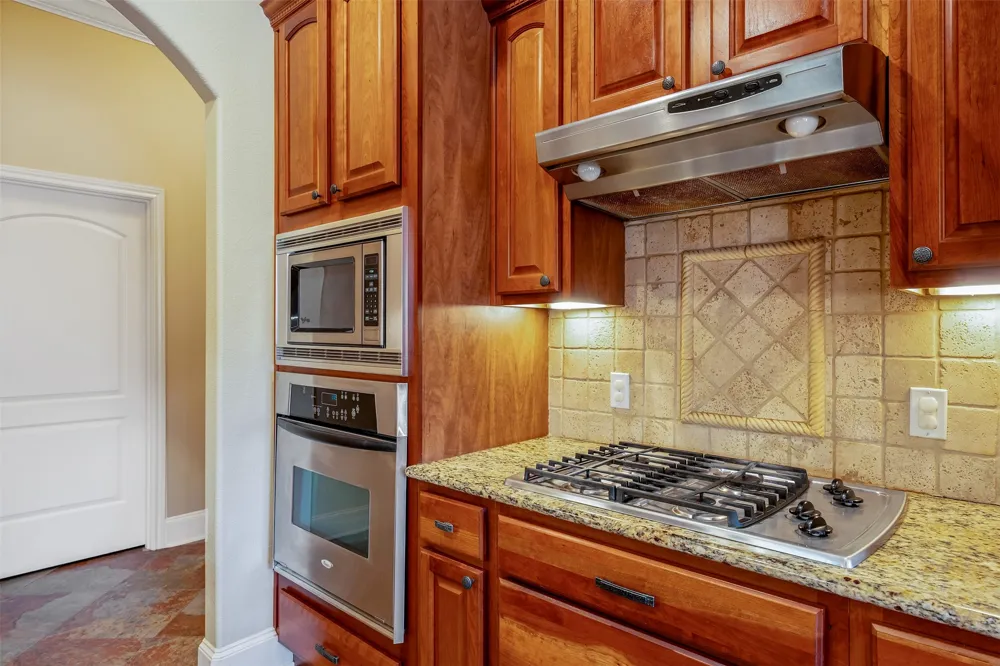 6526 Ashmore Tyler, TX 75703