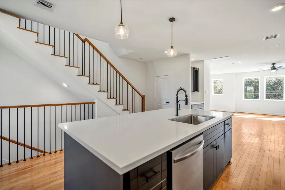 6320 Del Rio Street Houston, TX 77021