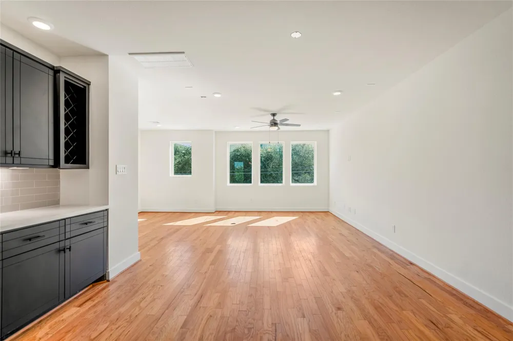 6320 Del Rio Street Houston, TX 77021