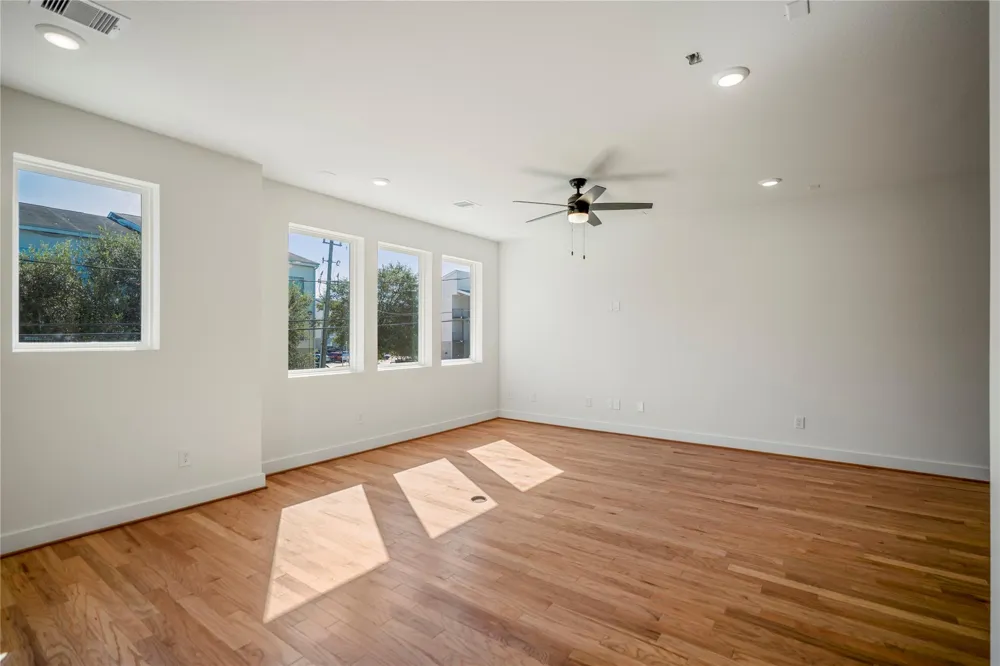 6320 Del Rio Street Houston, TX 77021