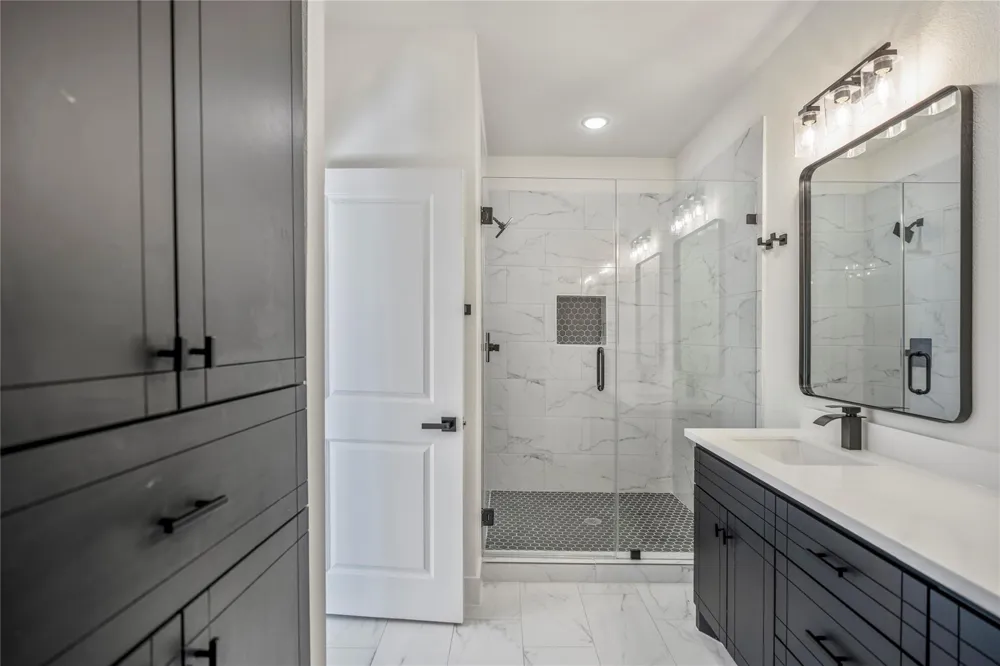 6320 Del Rio Street Houston, TX 77021
