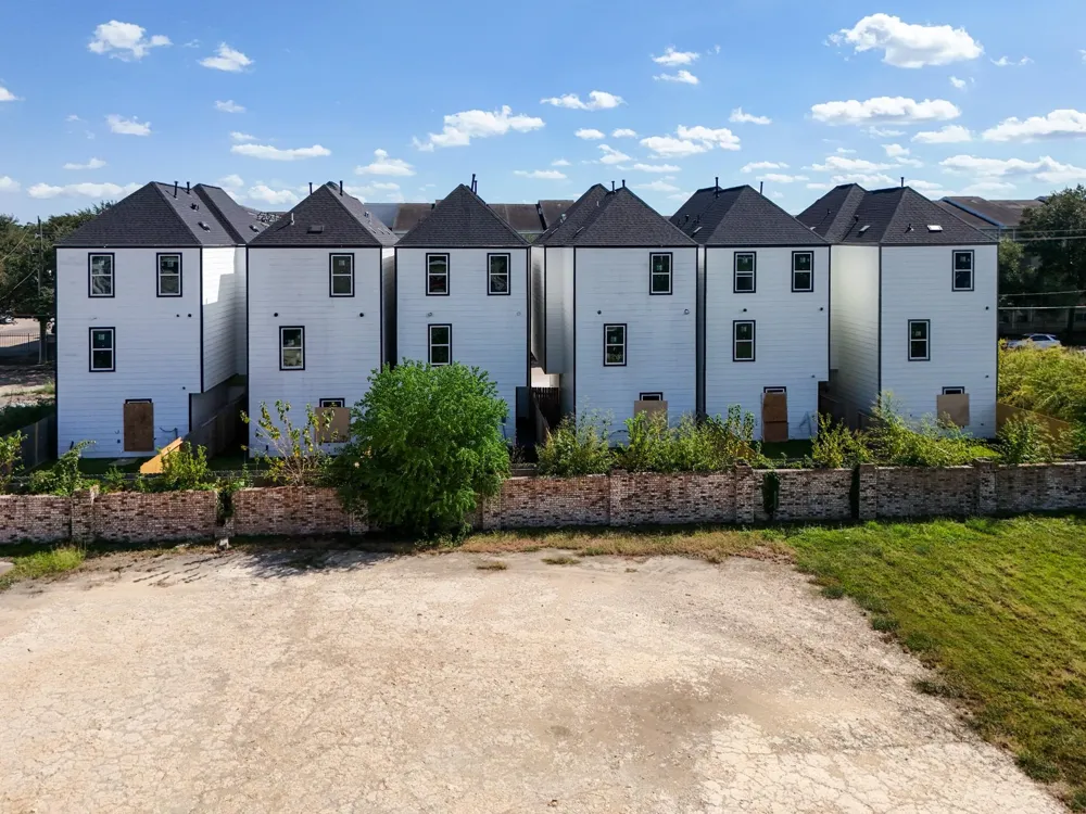 6320 Del Rio Street Houston, TX 77021