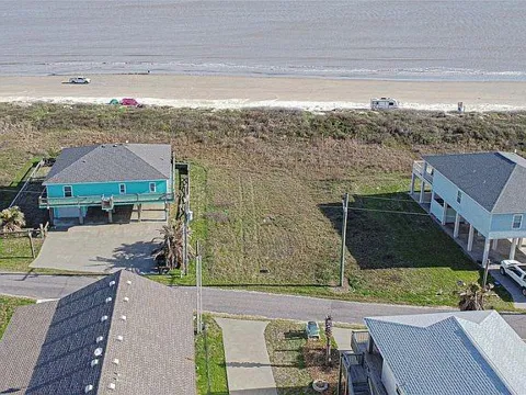 1786 Redfish Lane