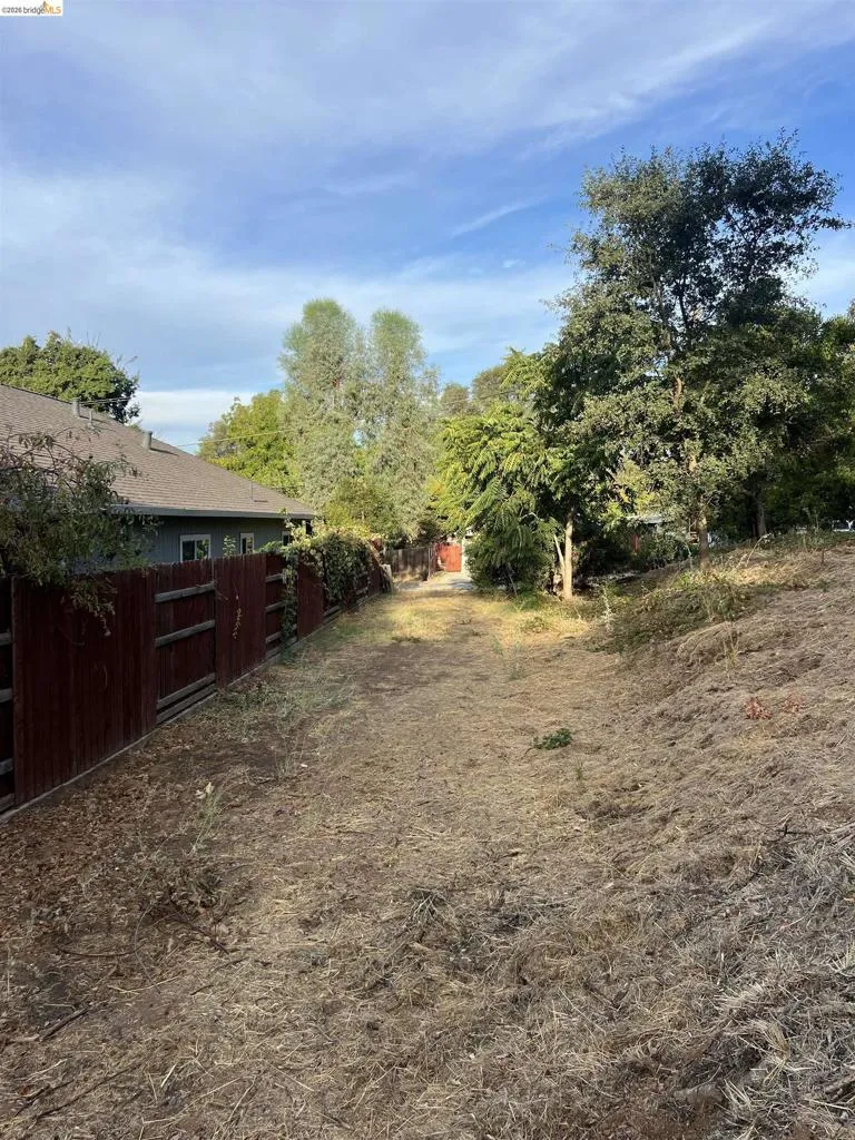 18237 9Th Ave Jamestown, CA 95327