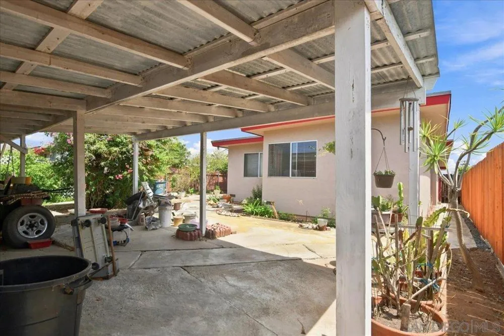 986 9th St Imperial Beach, CA 91932