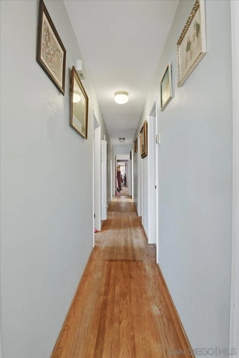 986 9th St Imperial Beach, CA 91932