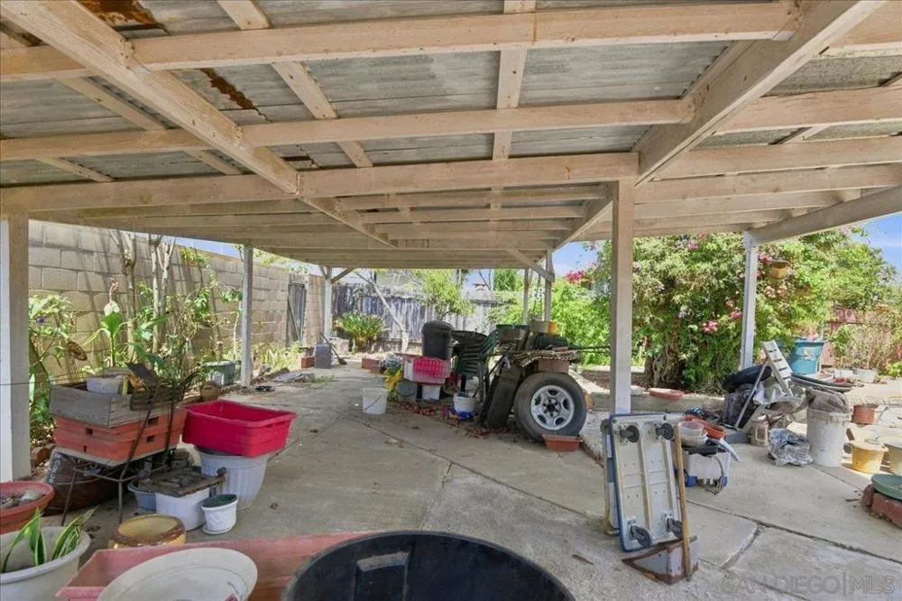 986 9th St Imperial Beach, CA 91932