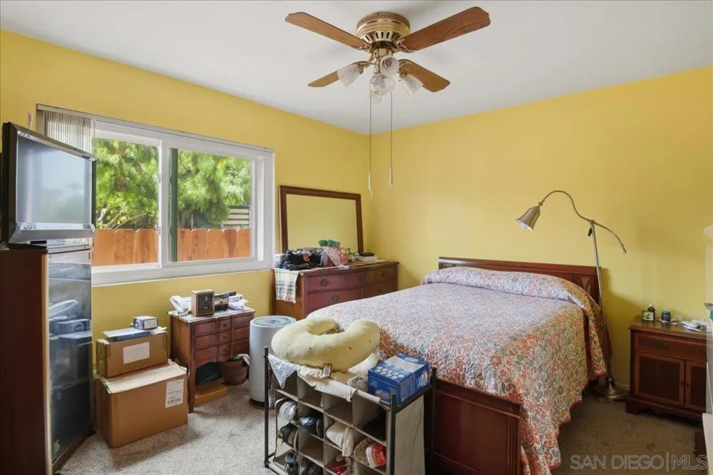 986 9th St Imperial Beach, CA 91932