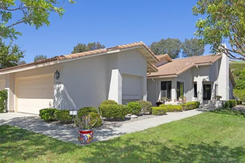17959 Avenida Alozdra