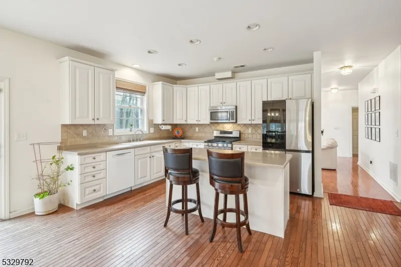 15 Shadow Hill Way Washington, NJ 07840