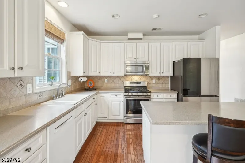 15 Shadow Hill Way Washington, NJ 07840