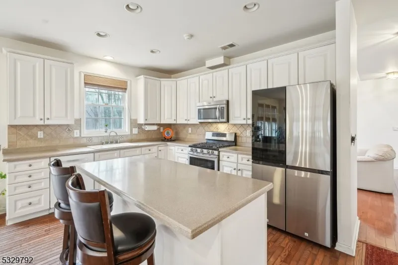 15 Shadow Hill Way Washington, NJ 07840