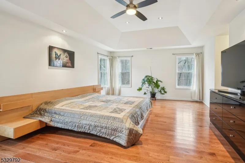 15 Shadow Hill Way Washington, NJ 07840