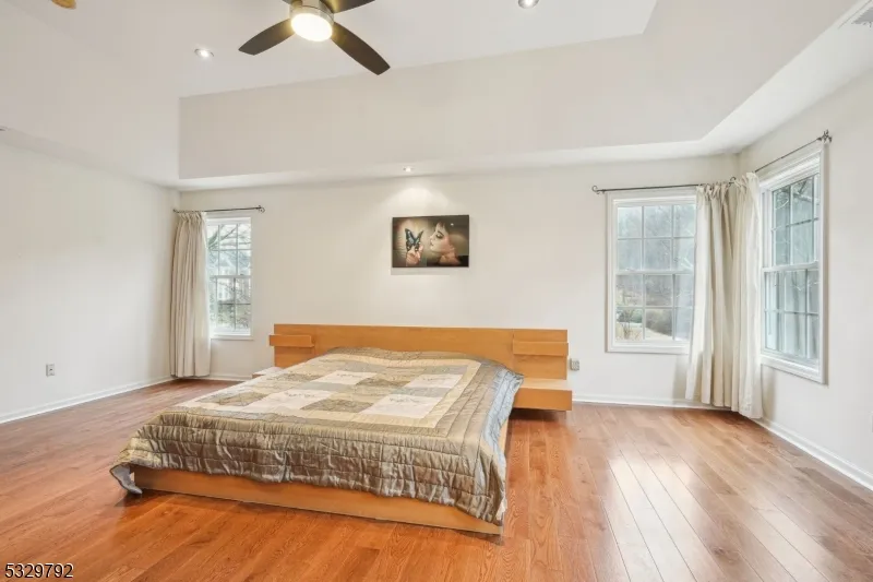 15 Shadow Hill Way Washington, NJ 07840