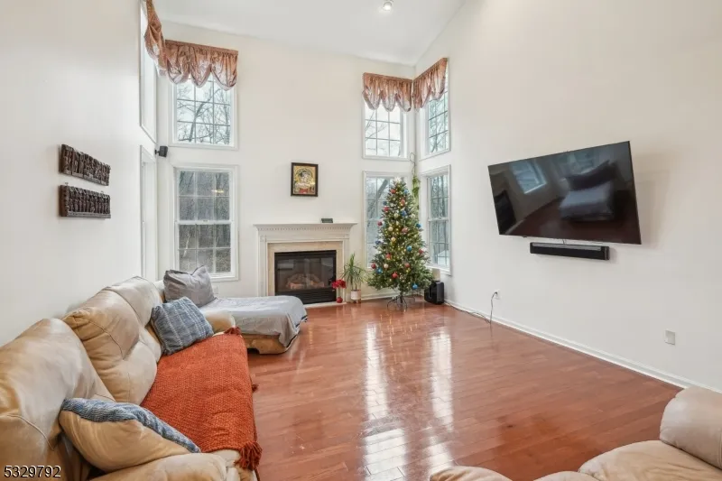 15 Shadow Hill Way Washington, NJ 07840