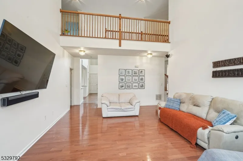 15 Shadow Hill Way Washington, NJ 07840