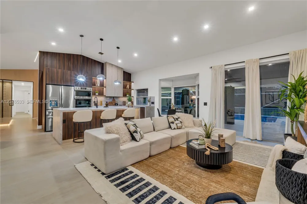 11834 Island Lakes Ln Boca Raton, FL 33498