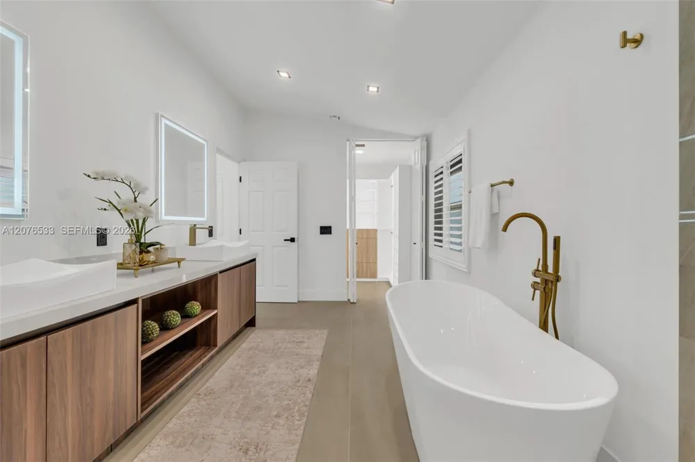 11834 Island Lakes Ln Boca Raton, FL 33498