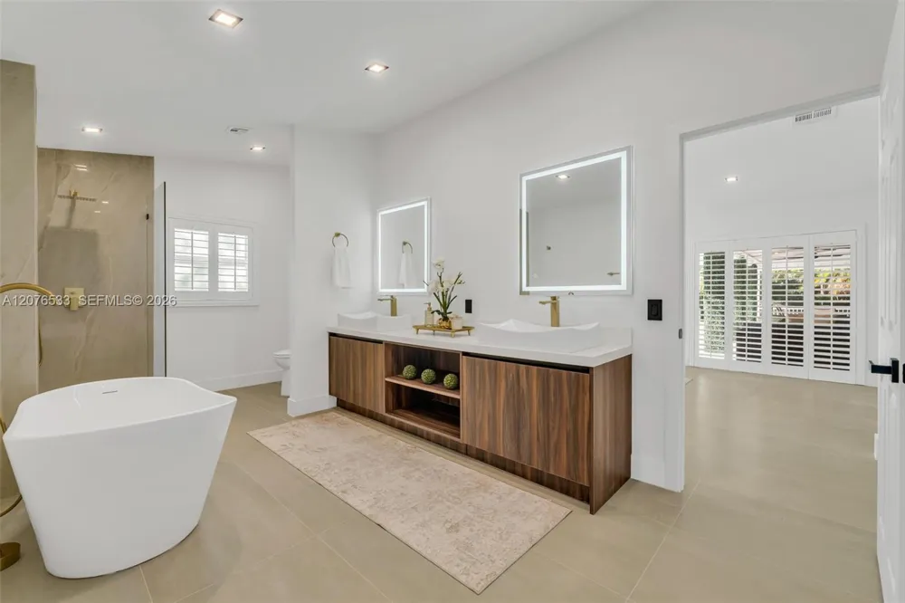 11834 Island Lakes Ln Boca Raton, FL 33498
