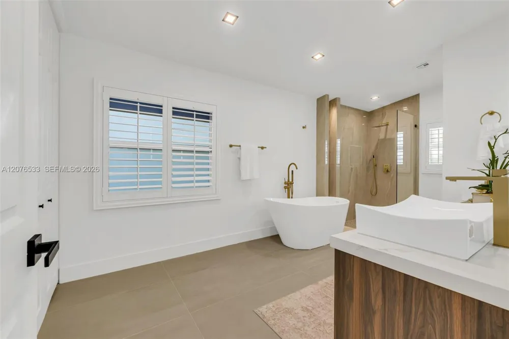11834 Island Lakes Ln Boca Raton, FL 33498