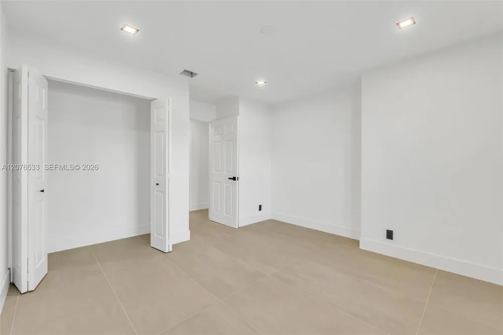 11834 Island Lakes Ln Boca Raton, FL 33498