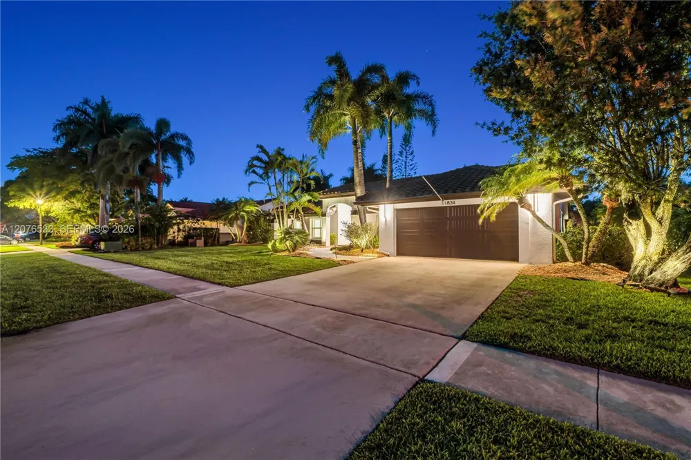 11834 Island Lakes Ln Boca Raton, FL 33498