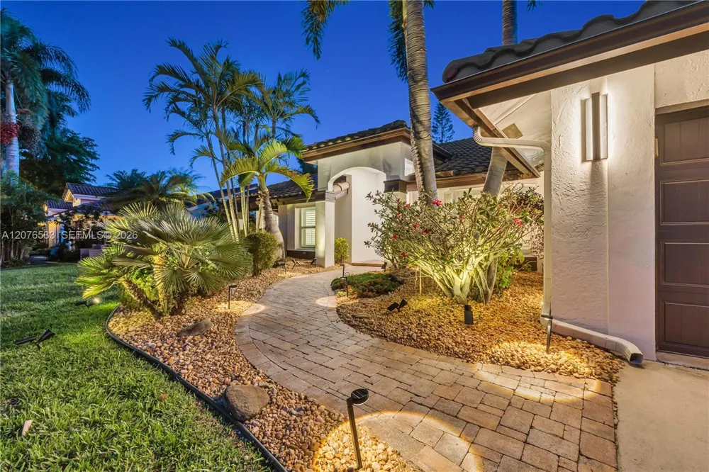 11834 Island Lakes Ln Boca Raton, FL 33498