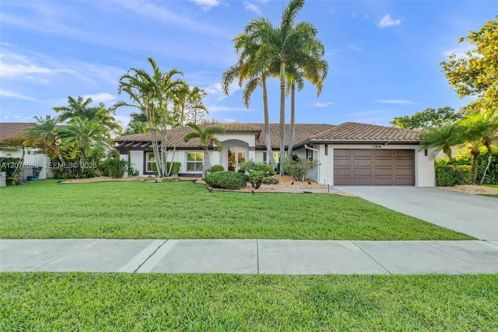 11834 Island Lakes Ln Boca Raton, FL 33498