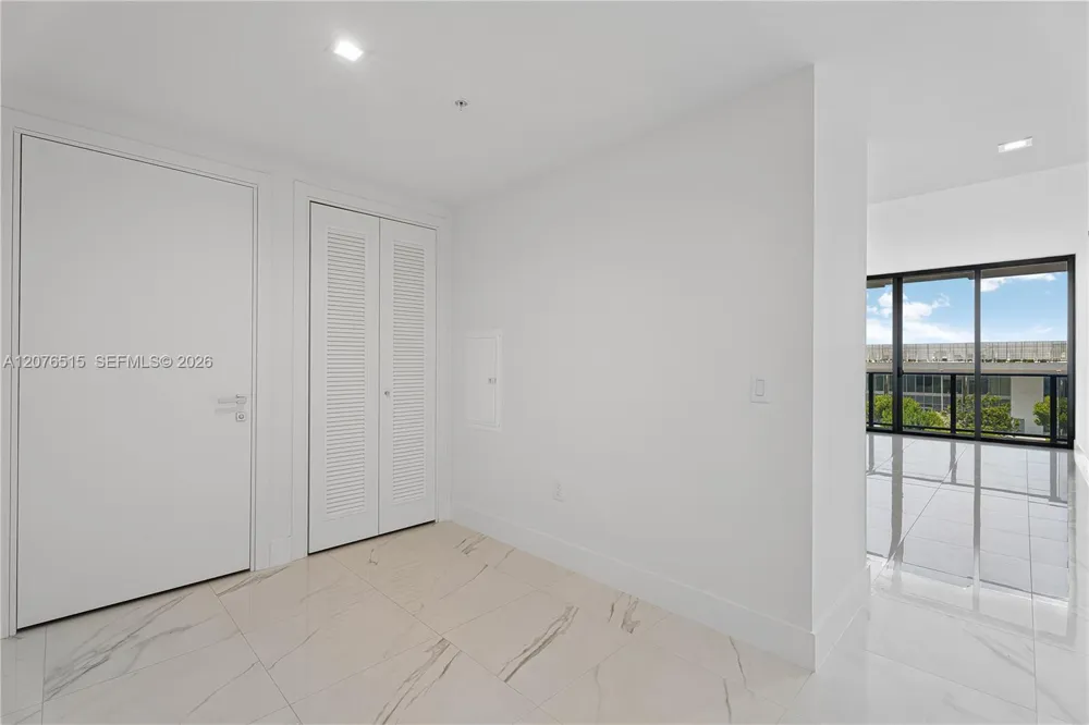 1170 E Hallandale Beach Blvd #304 Hallandale Beach, FL 33009
