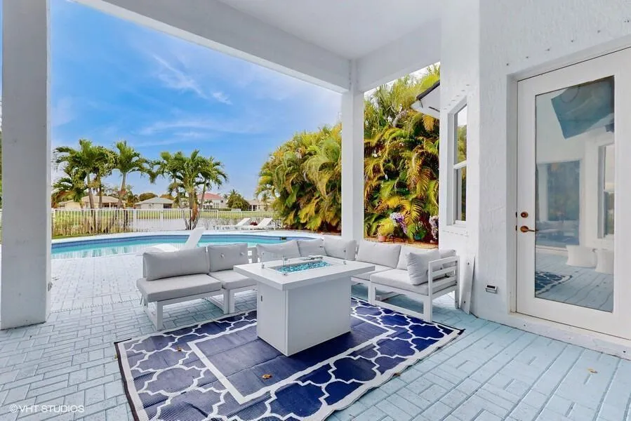 11910 Osprey Point Circle Wellington, FL 33449