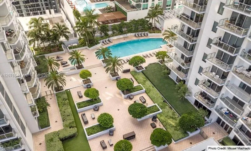 1060 Brickell Ave #2407 Miami, FL 33131