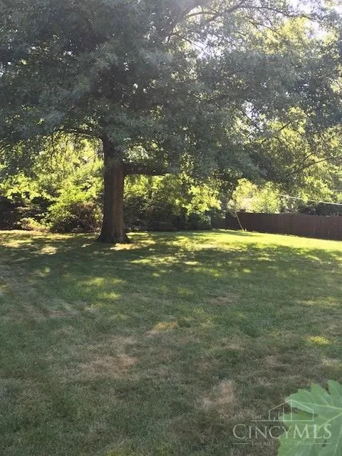 65 Blackstone Drive Centerville, OH 45459