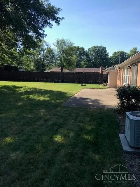 65 Blackstone Drive Centerville, OH 45459