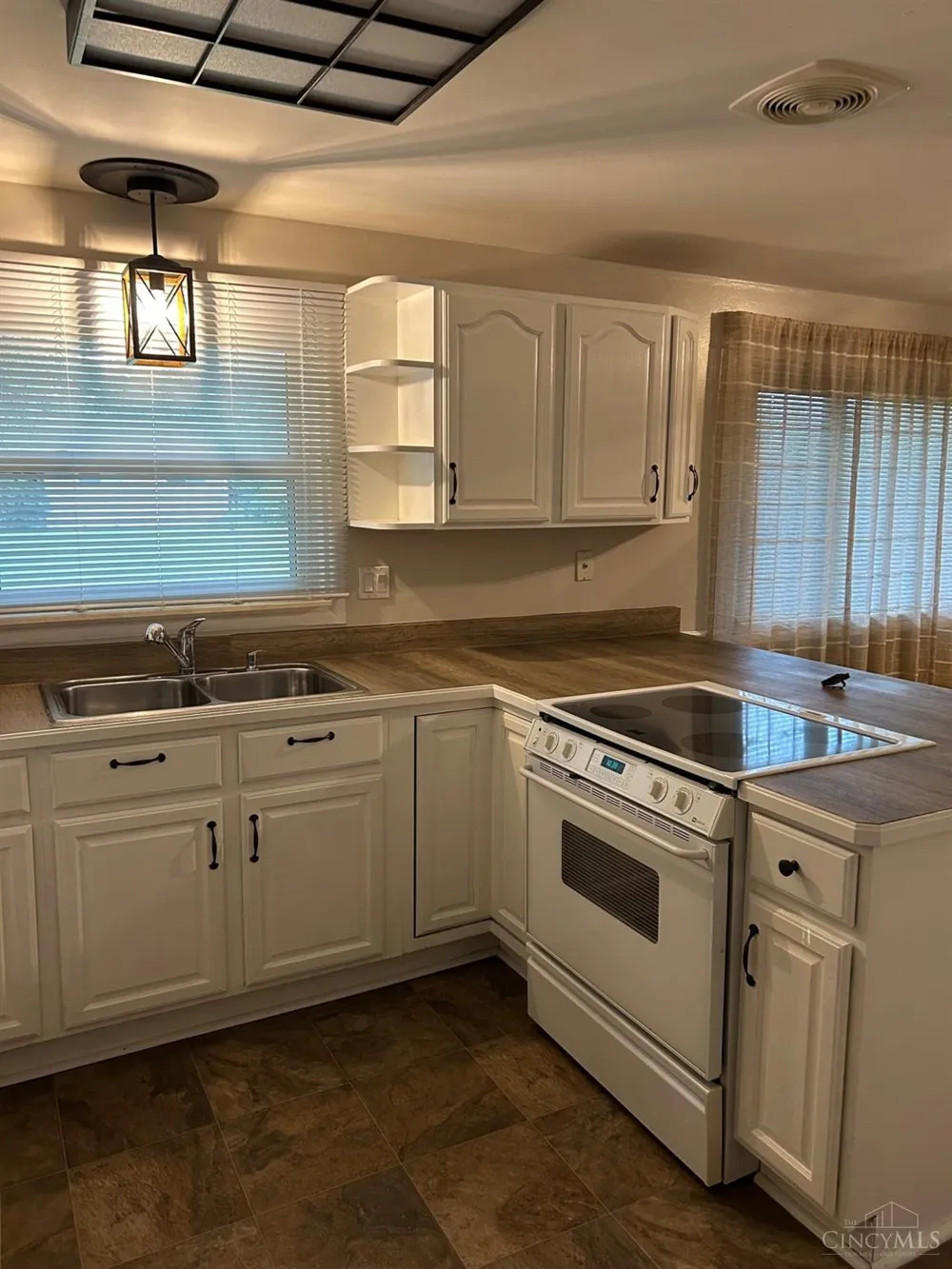 65 Blackstone Drive Centerville, OH 45459