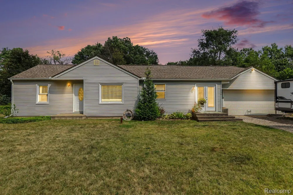 249 S Coats Road Oxford Charter Township, MI 48371