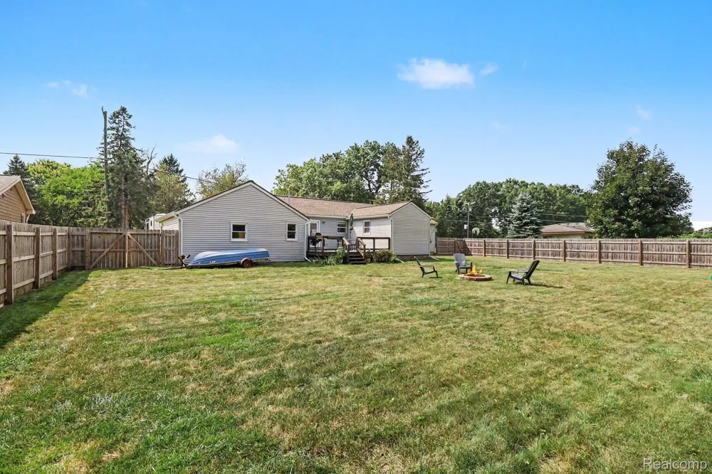 249 S Coats Road Oxford Charter Township, MI 48371