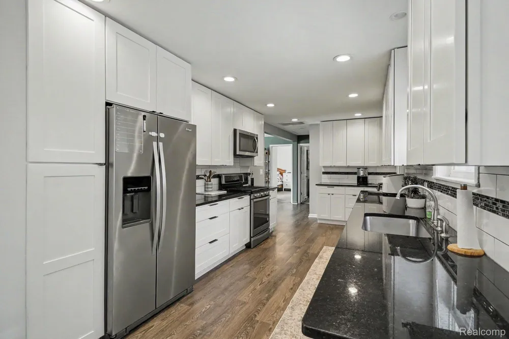 249 S Coats Road Oxford Charter Township, MI 48371