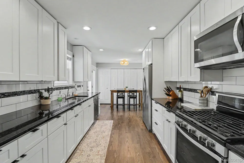 249 S Coats Road Oxford Charter Township, MI 48371