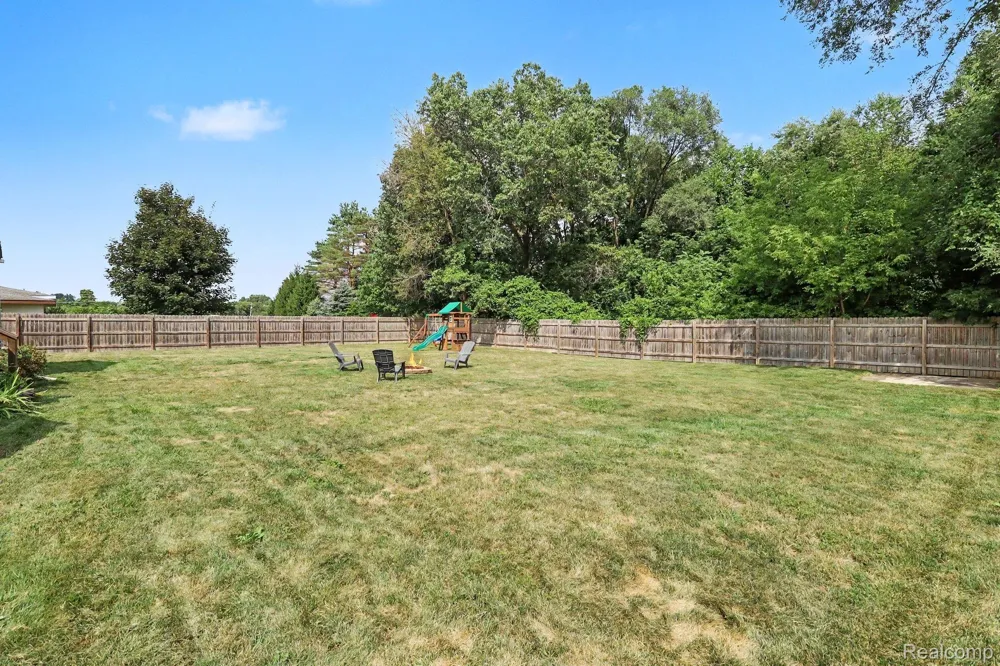 249 S Coats Road Oxford Charter Township, MI 48371