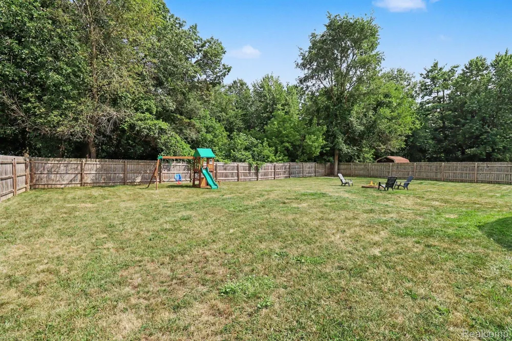 249 S Coats Road Oxford Charter Township, MI 48371