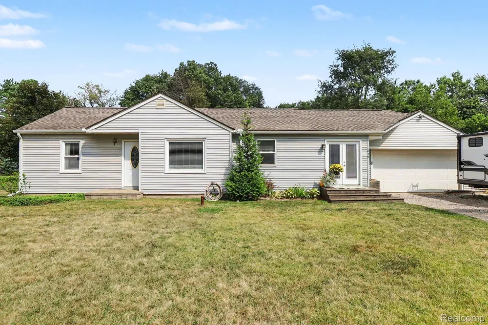 249 S Coats Road Oxford Charter Township, MI 48371