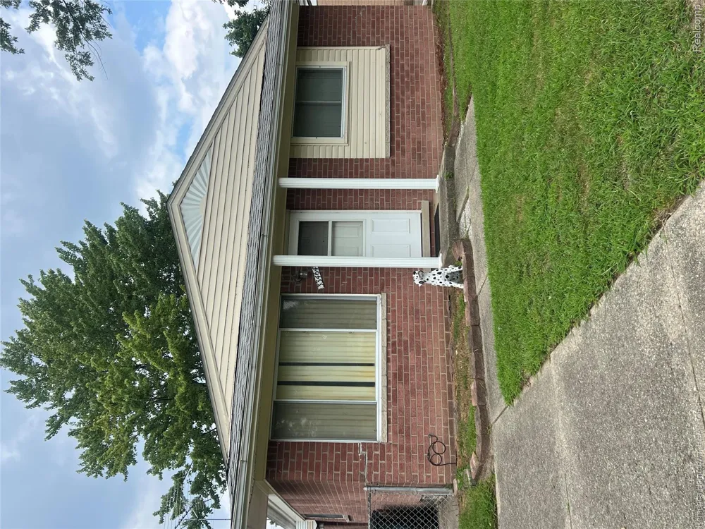 33464 Beechnut Street Westland City, MI 48186