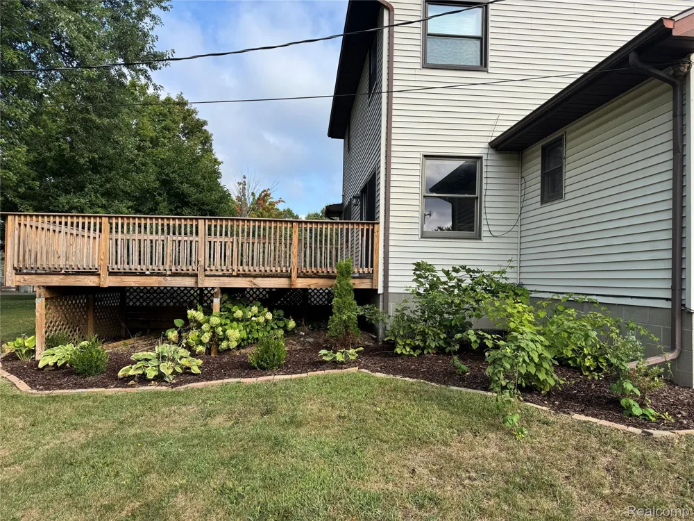 1712 Peppermill Road Lapeer Township, MI 48446