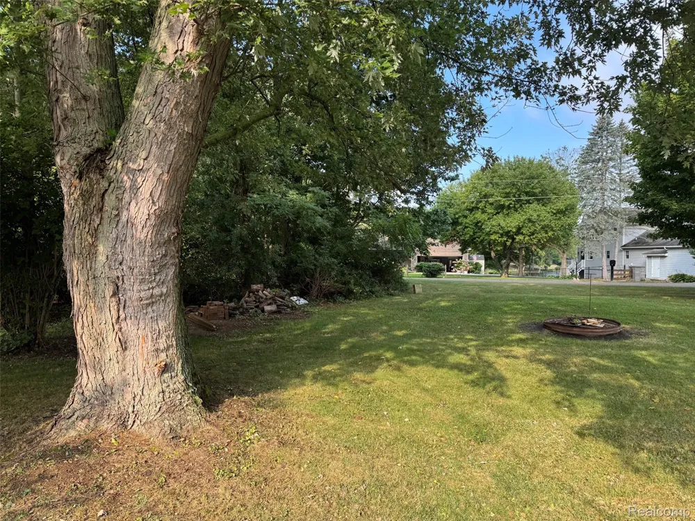 1712 Peppermill Road Lapeer Township, MI 48446