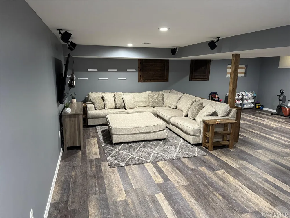 1712 Peppermill Road Lapeer Township, MI 48446