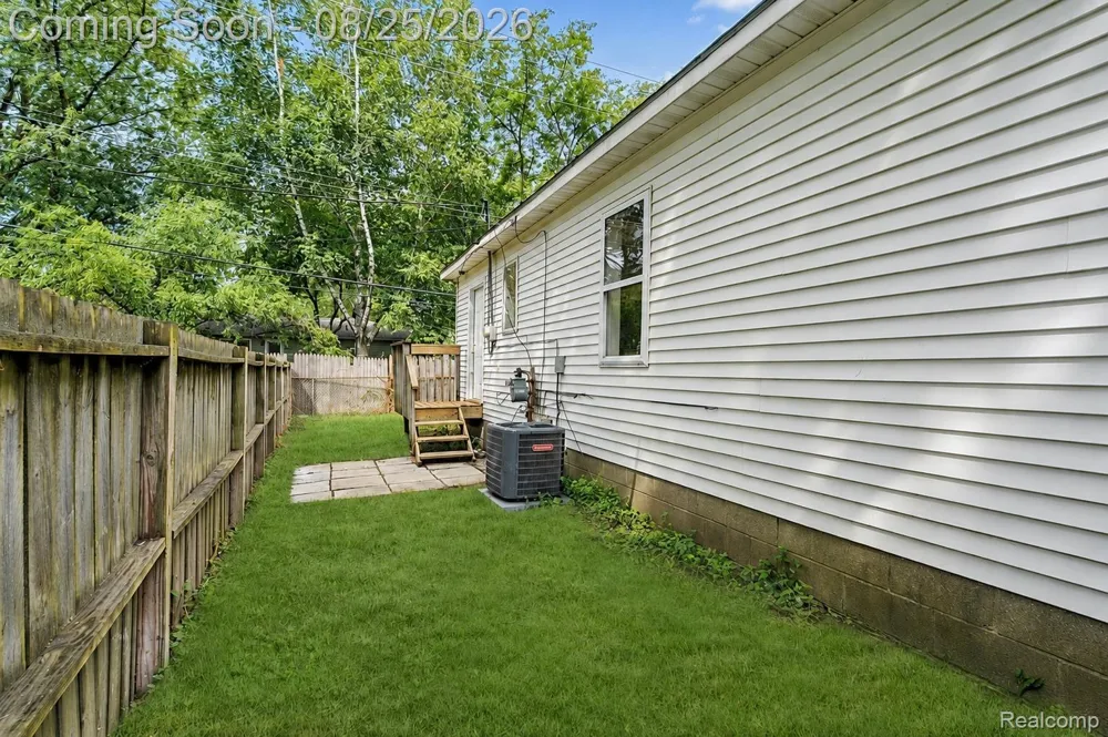 2840 Oldsmobile Avenue Waterford Charter Township, MI 48328