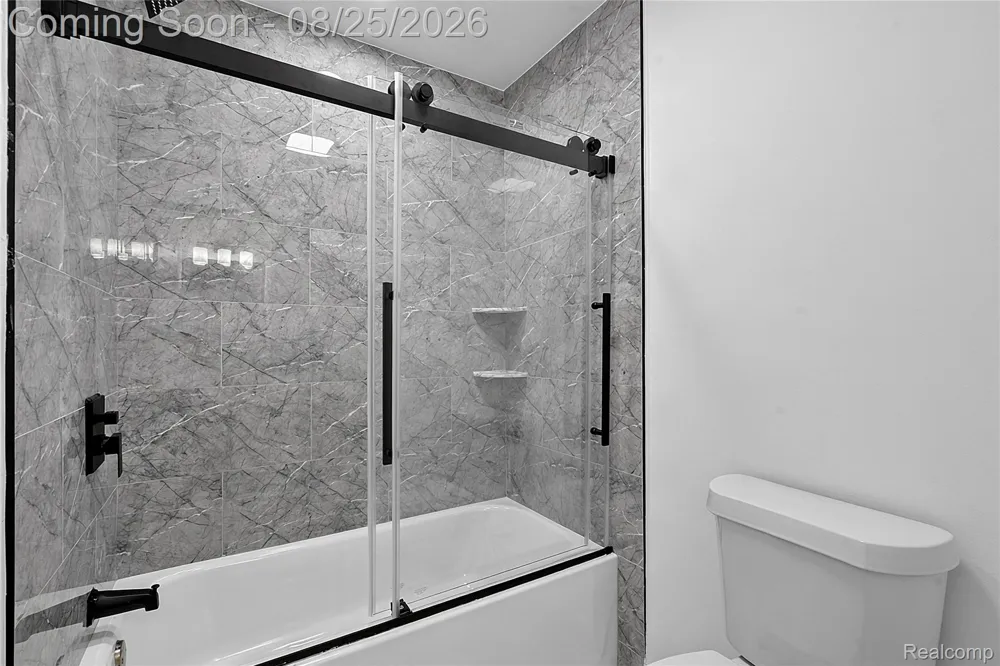 2840 Oldsmobile Avenue Waterford Charter Township, MI 48328