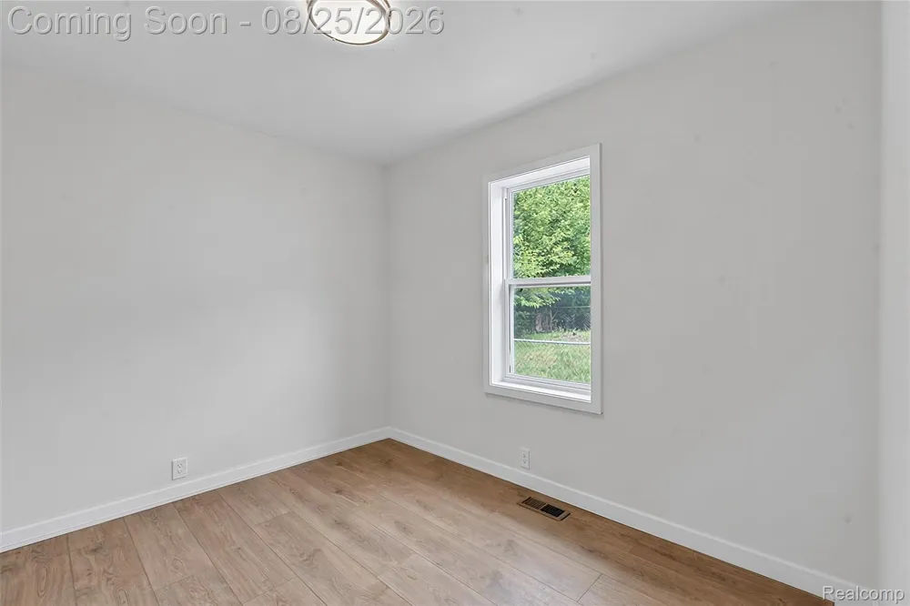 2840 Oldsmobile Avenue Waterford Charter Township, MI 48328