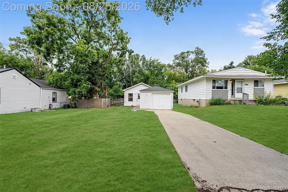 2840 Oldsmobile Avenue Waterford Charter Township, MI 48328