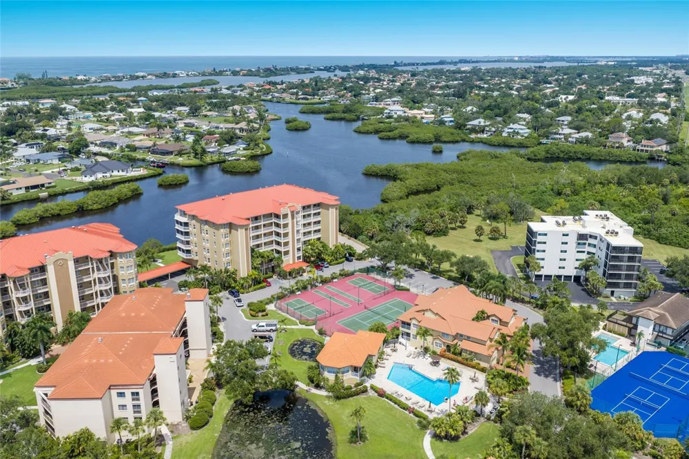 5100 JESSIE HARBOR DRIVE #404 Osprey, FL 34229
